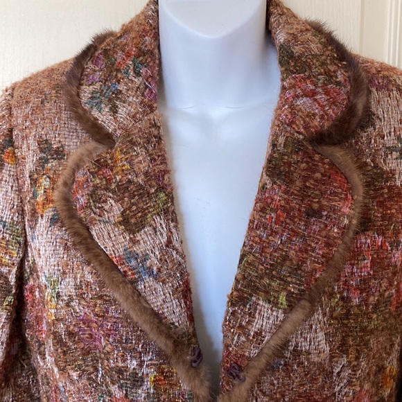 Real Mink- trimmed textured jacquard jacket in iridescent autumn colors hues - Picture 2 of 7